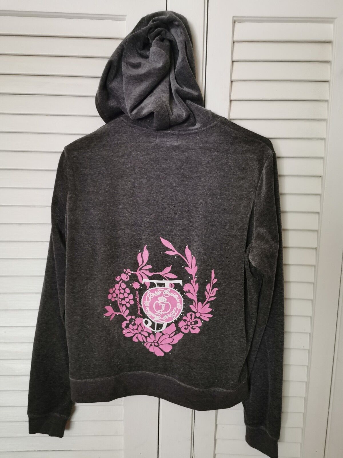 Picture 4 of 24