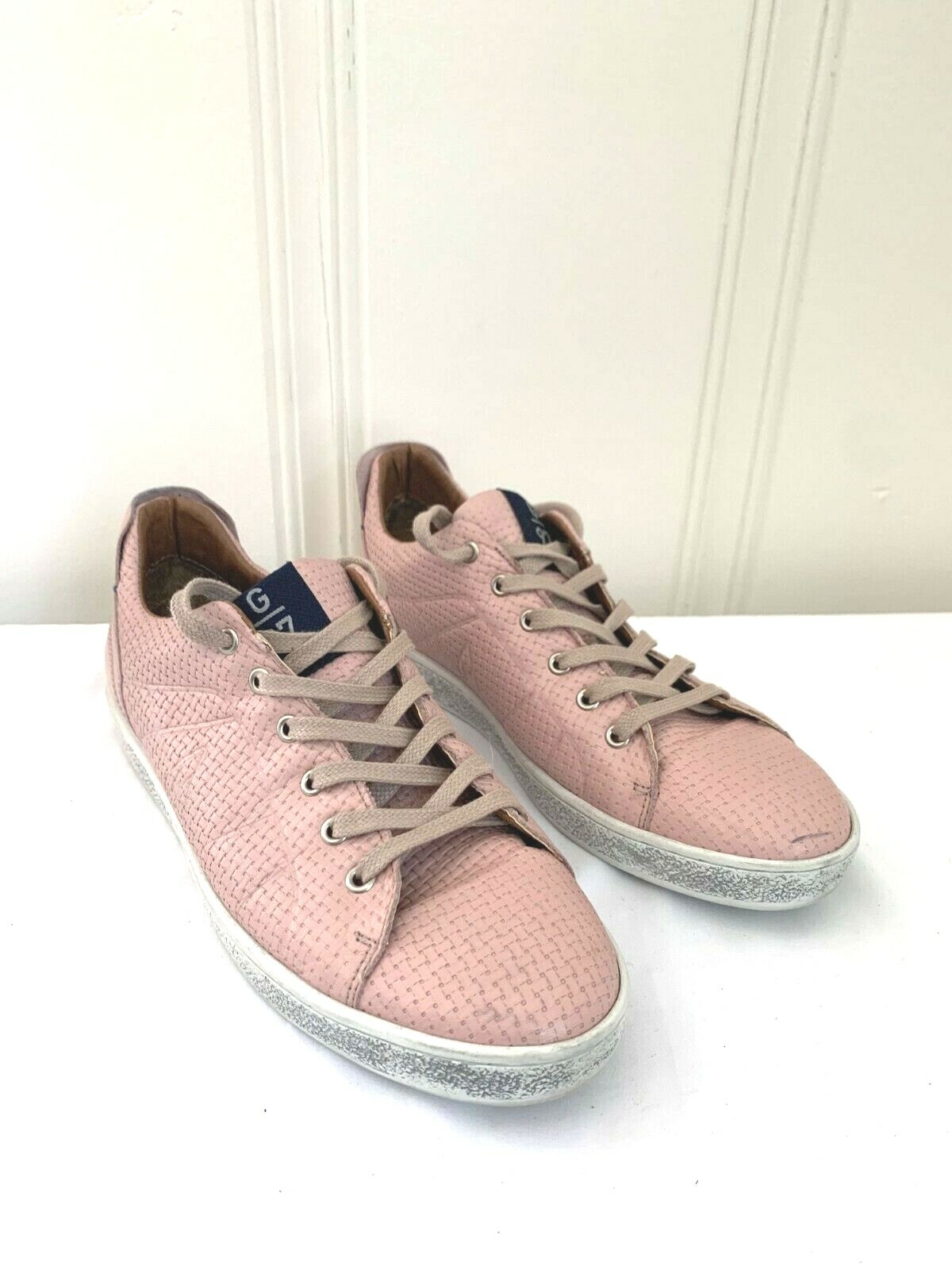 Hij kijken lineair GAASTRA PINK SNEAKERS WOMENS SIZE 41 MADE IN PORTUGAL GENUINE LEATHER WEAVE | eBay Hij kijken lineair GAASTRA PINK SNEAKERS WOMENS SIZE 41 MADE IN PORTUGAL GENUINE LEATHER WEAVE | eBay