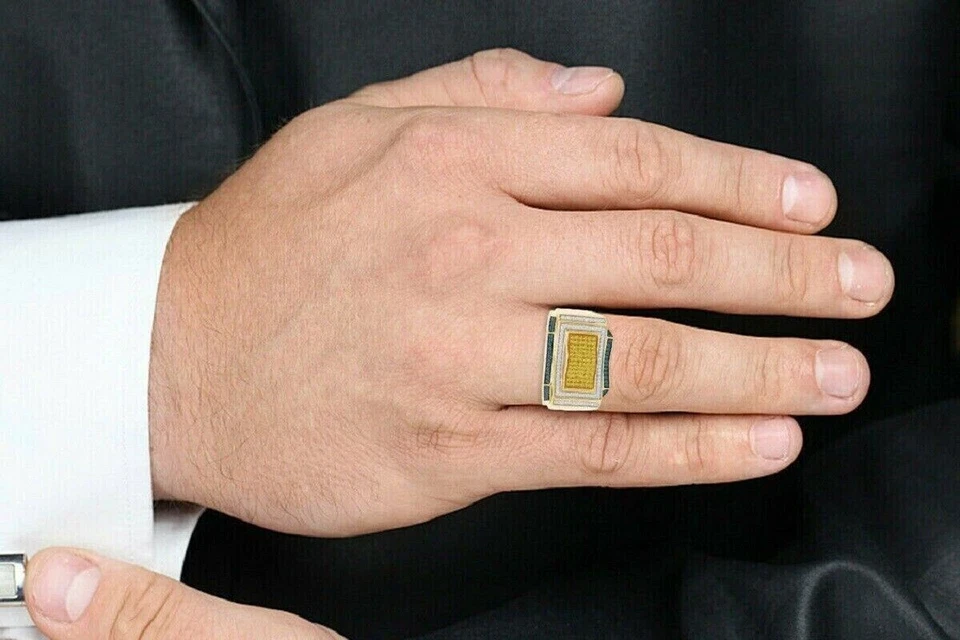 Anillo de boda de zafiro amarillo creado en laboratorio redondo de 4 quilates para hombre enchapado en oro amarillo de 14 k Foto 3 de 4