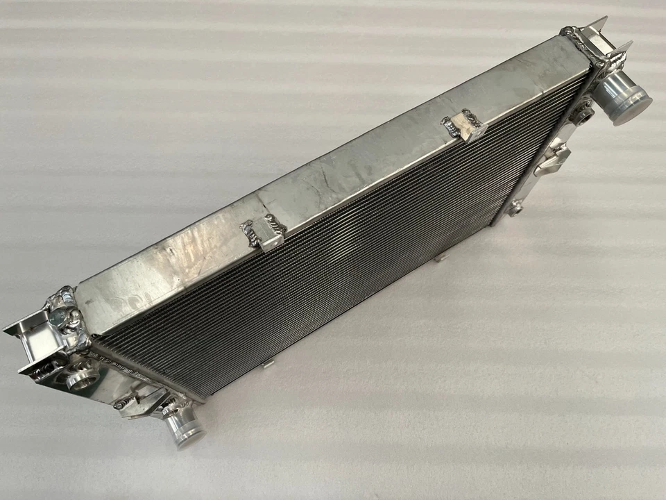 👍Radiador de aluminio para Porsche 928 con 2 enfriadores de aceite núcleo 56 mm⭐⭐⭐⭐⭐⭐⭐ Foto 3 de 4