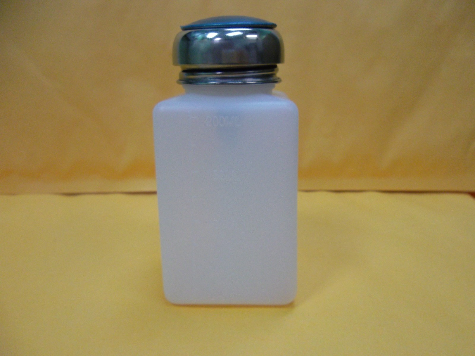 4 Pump Dispenser 6 oz Bottle For Acetone, Polish Remover, Alcohol, Liquid, Oil