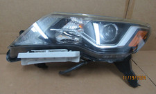 2017 Nissan Pathfinder SL Left Driver Side Headlight OEM Broken Tabs / Scratched