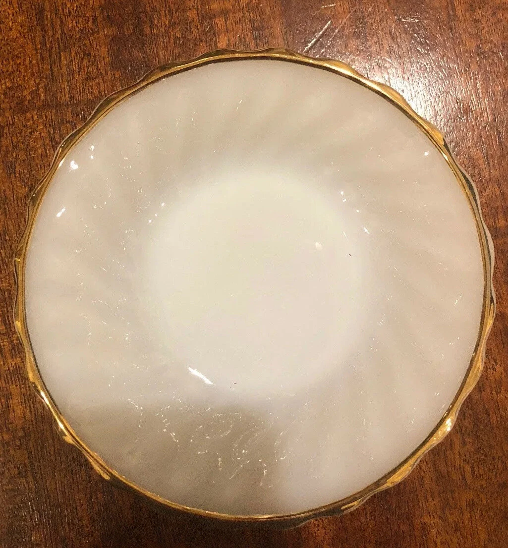 8 VINTAGE ANCHOR HOCKING 2314 MILK GLASS DESSERT BREAD FRUIT DISH GOLD TRIM