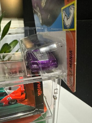 Hot Wheels Super Treasure Hunt '84 Mustang SVO #4/10, échelle 1/64. La Pépite Violette !