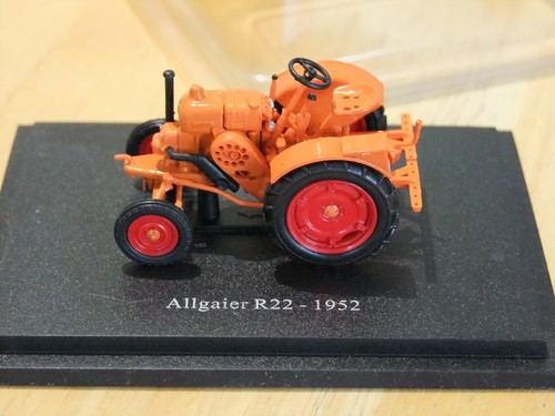 Hachette Universal Hobbies Tractor Models 1:43 Scale - various available BOXED - Picture 18 of 42