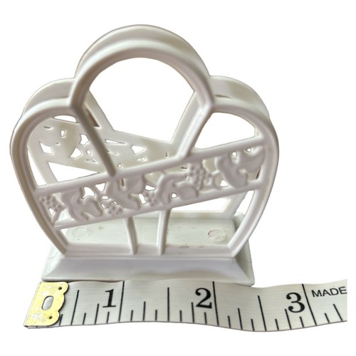 VTG 80s/90s Pretend Play Kitchen Mixer Blender Scale Chilton Globe Dishes Napkin - Picture 17 of 17
