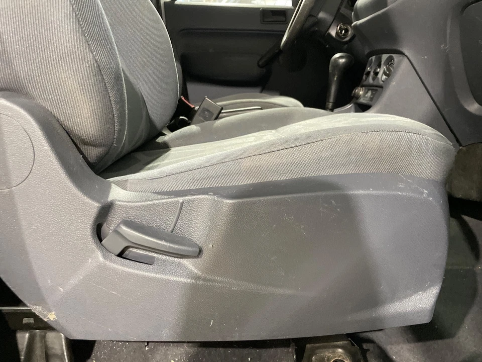 2010 - 2013 Ford Transit Connect Passenger RH Right Gray Manual Cloth Seat Foto 2 de 4