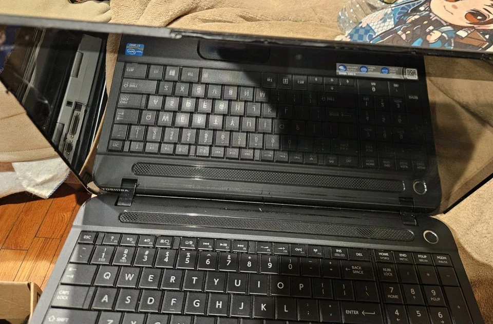 Portátil Toshiba Satellite pantalla táctil ventana 10 Foto 4 de 4