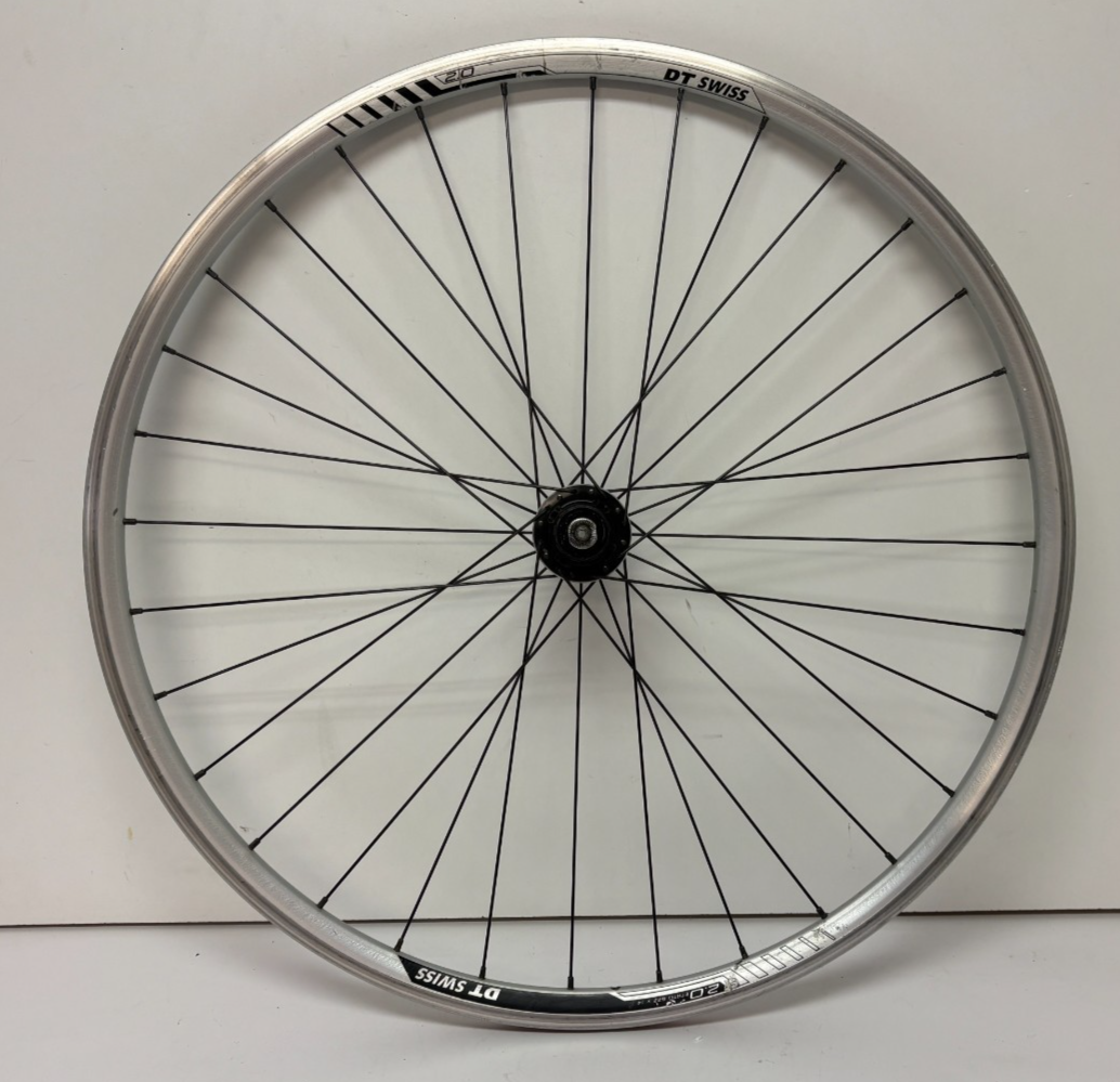 DT Swiss Axis 2.0 32/24-Spoke Silver Aluminum 622x14/700C Road