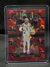 2024 Panini Select WNBA - Concourse Arike Ogunbowale #45 Red Ice Prizm
