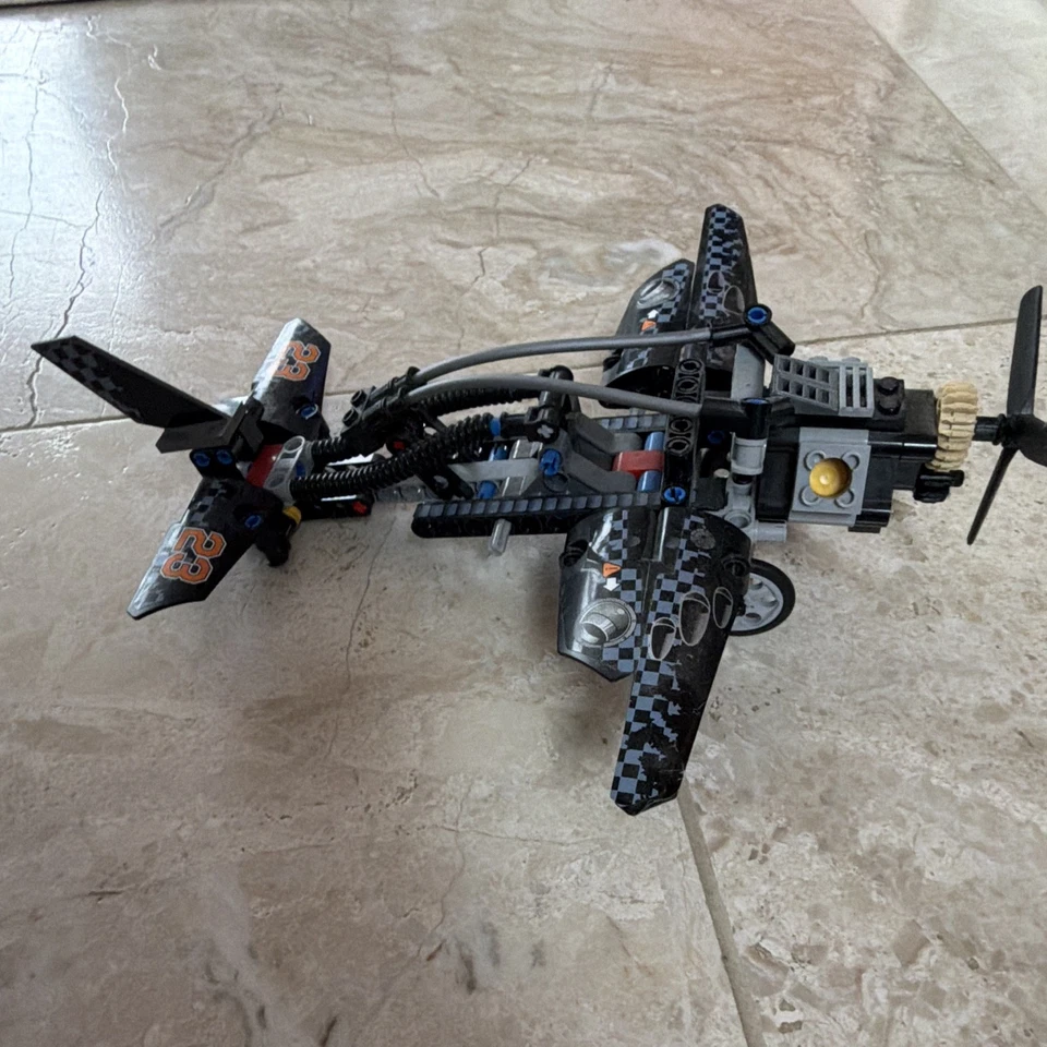 LEGO Technic 42040 Fire Plane, photo 3 of 3