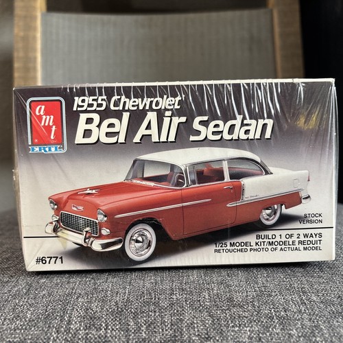 AMT 1955 Chevrolet Bel Air Sedan 1/25 Model Kit - Skill Level 2 - Factory Sealed - Bild 5 von 6