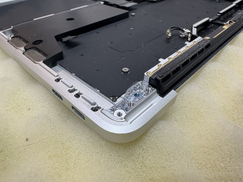 MacBook Pro 13" A1708 2016 2017 Palmrest UK Keyboard Silver, See description. - Afbeelding 12 van 16