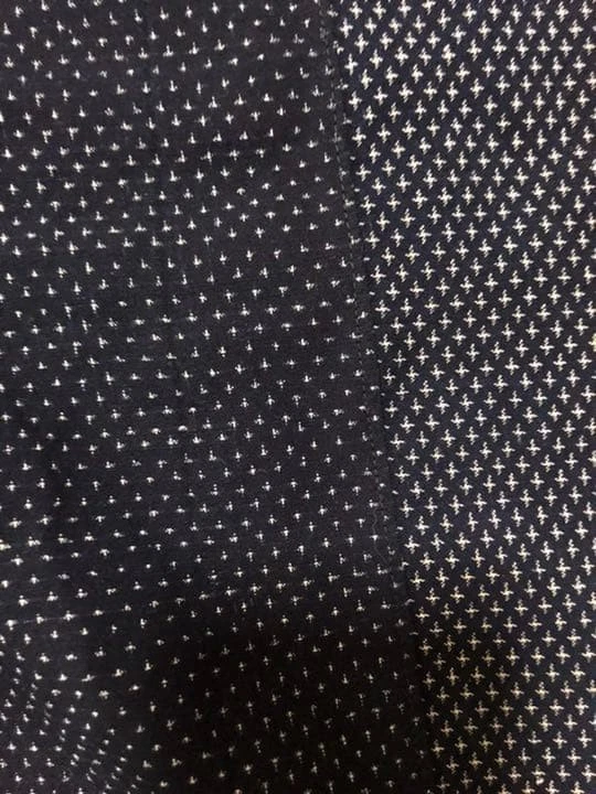 Antigua cubierta futón japonesa índigo Shōsei Gasuri boro textil tejida a mano 79x83" Foto 4 de 4