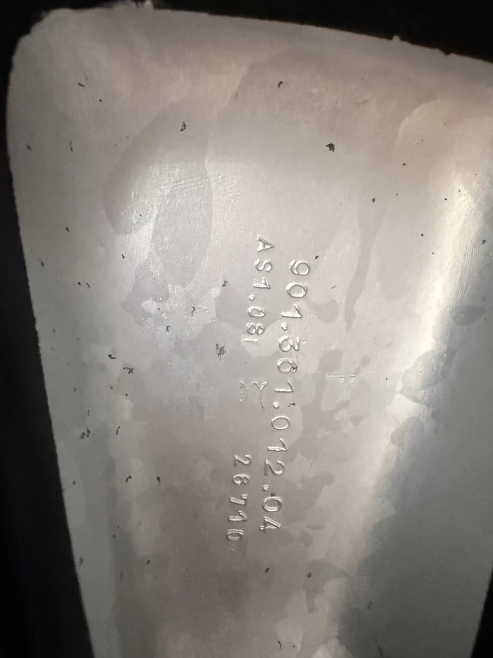 Porsche Fuchs Deep 6's with Heart shape Valve stem - Image 3 of 4