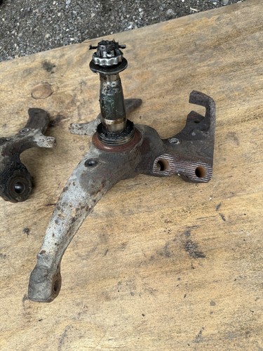 82-92 Camaro Firebird Trans Am FRONT SPINDLES KNUCKLE DRIVER PASSENGER Set Oem - 第 5/10 張圖片