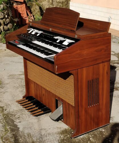 Organo elettronico LOGAN amplificato, 2 tastiere + pedaliera, VINTAGE anni 70 - Foto 12 di 17
