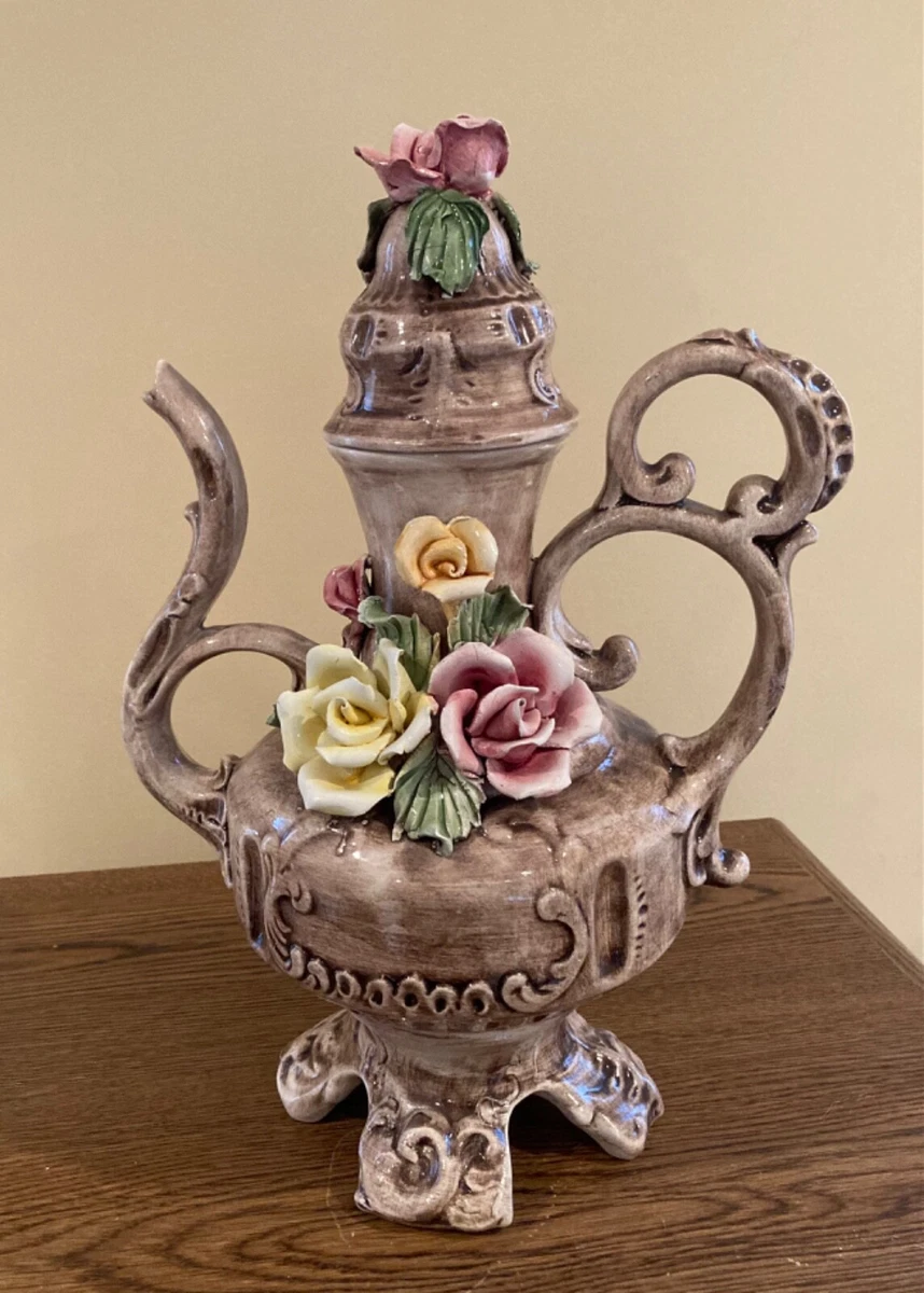 R，CAPODIMONTE  ITALY ポット Lot 90 - COLLECTION OF CAPODIMONTE PORCELAIN