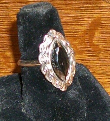 LOTTO GIOIELLI VINTAGE 4 ANELLI AVON JADE MARCASITE EMATITE TURCHESE RETRÒ MOD MODA - Foto 1 di 12