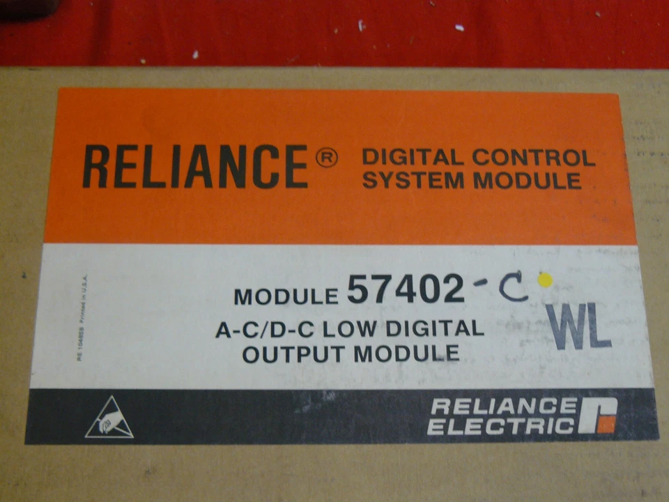 Reliance Electric 57402 0-57402-C 115V AC/DC Low Digital Output Module PLC - Image 2 of 3