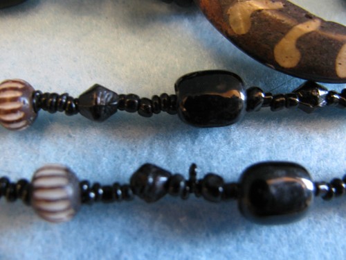 African Tribal Ethnic Beads Long Necklace / Pendant and Earrings 48 Inches - Picture 10 of 10