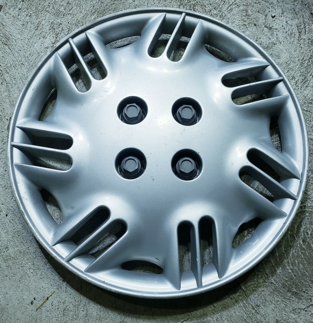 (1) OEM 199699 Saturn SL SL1 SW 14" BoltOn Hubcap Wheel Cover 0M p/n