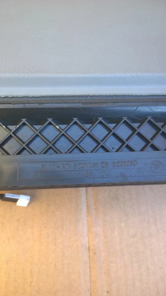 2001-2006 E46 BMW 325Ci 330Ci ТРАНСФОРМИРУЕМЫЙ БАРДАЧОК ОТСЕК СВЕТЛО-СЕРЫЙ OEM - Изображение 4 из 4