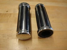 CHROME AND RIBBED GRIP SET FOR HARLEY DAVIDSON