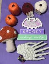 Halloween decorations mix items lot of 8
