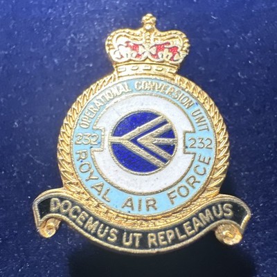 Royal Air Force 232 Einsatz Umbaueinheit Pin Anstecker selten original