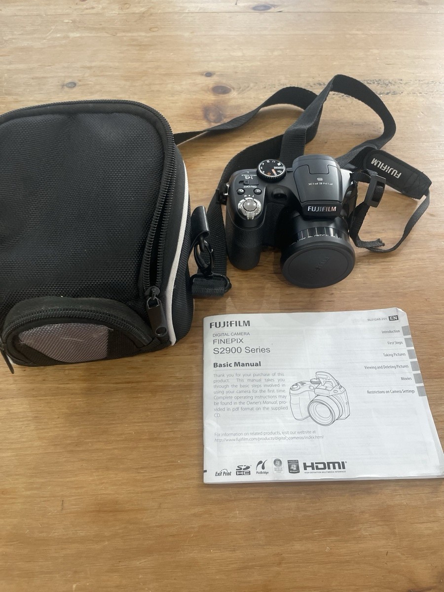 Fujifilm FinePix S2980 Digital With bag and manual UK