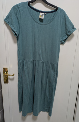 Weird Fish Women s Green  Dress Size 12 Knee Length Casual used good condition