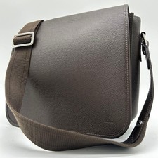 Borsa a tracolla Louis Vuitton Andrey Taiga in pelle ottime condizioni