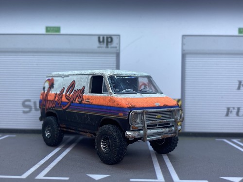 1971 Chevy Van 4x4 Rusty Weathered Custom 1/64 Diecast Barn Find M2 Machines - Picture 8 of 12