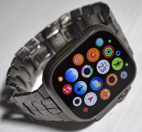 Apple Watch Ultra Titanium Case 49mm (GPS + LTE) w/ 3rd party Stainless Band - Zdjęcie 4 z 9