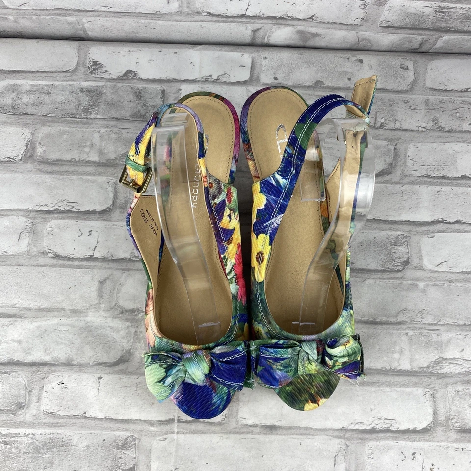 Sandalia de cuña floral CL By Laundry punta abierta corcho talla 11 nueva sin etiquetas Foto 2 de 4