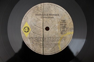 WOMACK & WOMACK - CONSCIENCE - 4TH & BROADWAY RECORDS - 209 139