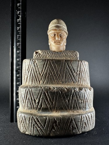 LARGE ANCIENT BACTRIAN MARGIANA STONE DIETY IDOL WITH HAT & DECORATION CA 2000BC - Picture 17 of 18