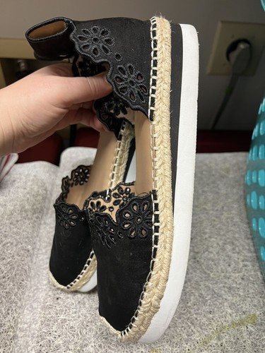 Torrid Shoes Flats Black Eyelets white bottom size 10 W - Picture 5 of 7