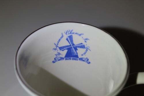 1985 Dr. Robert Schuller Chrystal Cathedral 30 Year Anniversary Ceramic Cup - Picture 6 of 8