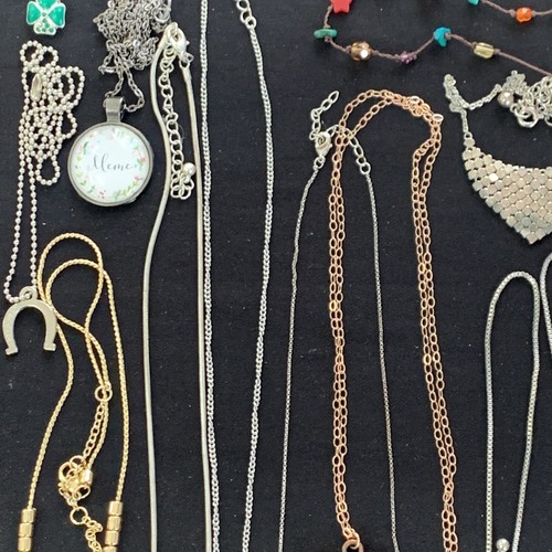 Vintage Pendant Necklace Jewelry Lot Of 22 Dainty Some Signed LB957 - Picture 5 of 13