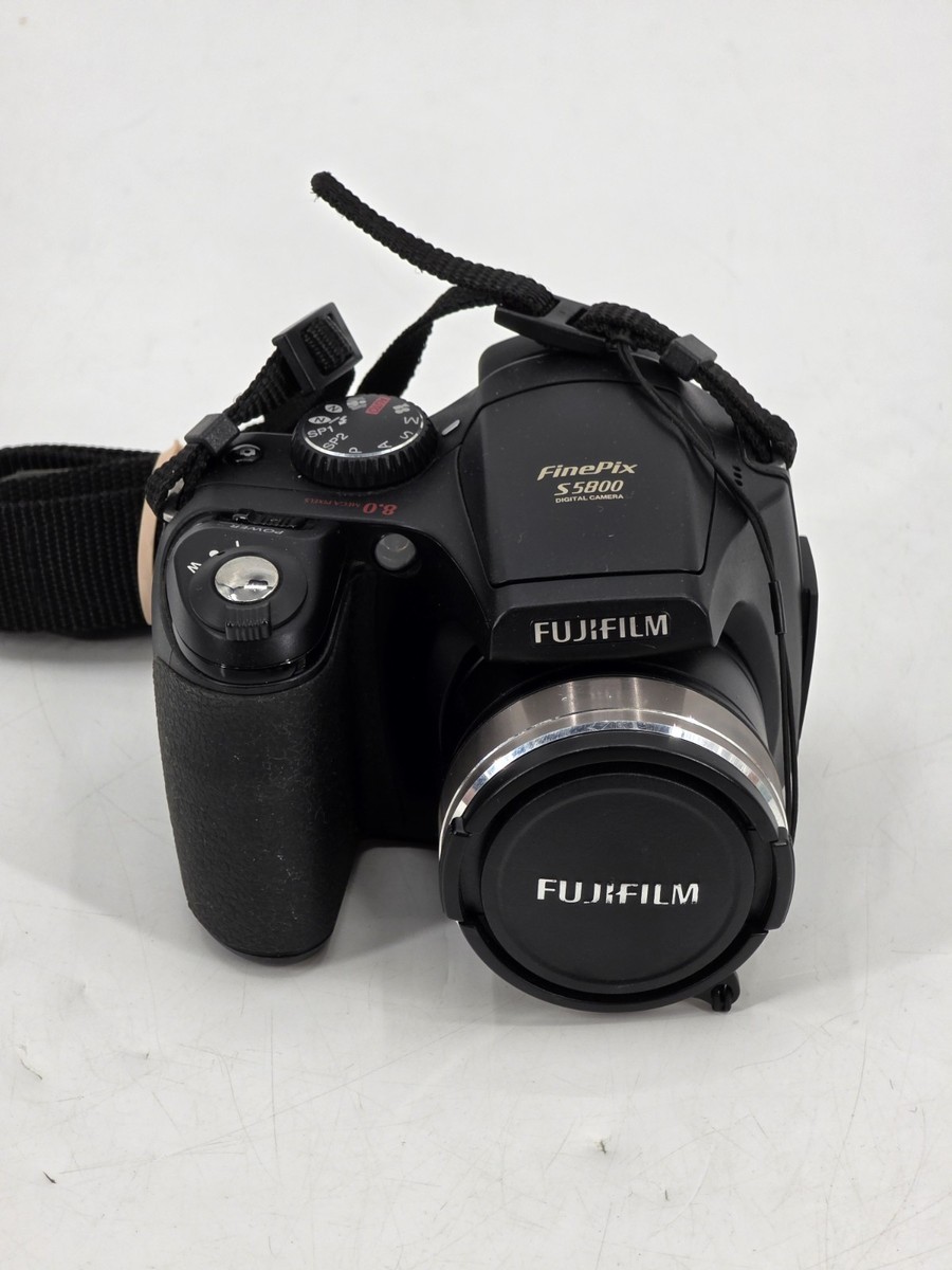 Fujifilm FinePix S5800 Compact Bridge Digital Camera 8MP CCD 10x