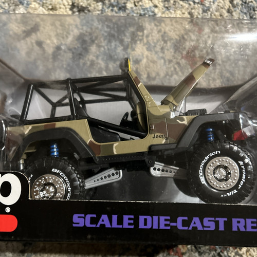 2004 Jeep Customs CJ-7 Lifted 4x4 Truck 1/24 Diecast Custom Off Road 4WD - Bild 2 von 7