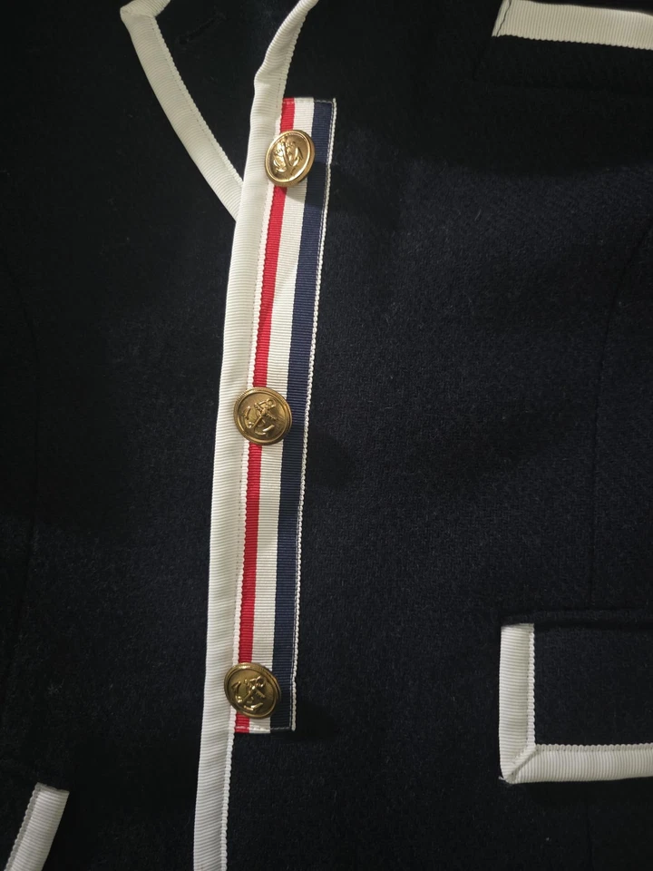 Chaqueta para mujer Thom Browne Neiman Marcus 2XL negra recortada Blazer Preppy Foto 3 de 4