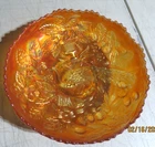 NICE VINTAGE FENTON PEACOCK & BERRY or URN 8in MARIGOLD CARNIVAL GLASS ftd BOWL
