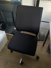 Steelcase Premium Ergonomic Office Chair – RRP £900+