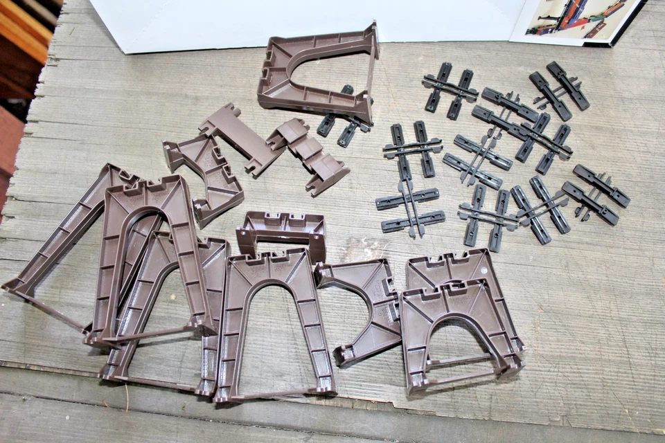 Lionel 12754 O & O27 Gauge Graduated Trestle Set Box Complete #2 - Image 3 of 4