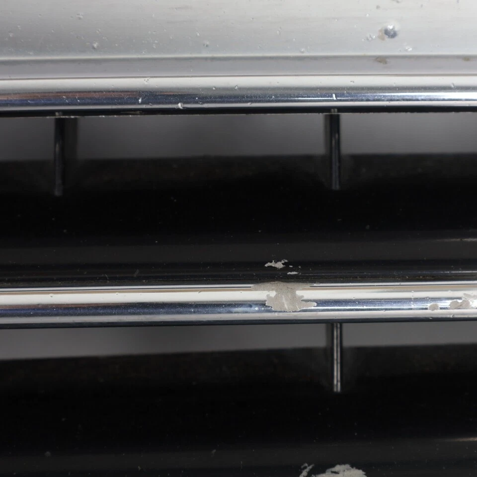 Оригинальная б/у передняя решетка для Mercedes CLK320 CLK430 W208 1999-2003 годов выпуска 2088800085 - Изображение 2 из 4