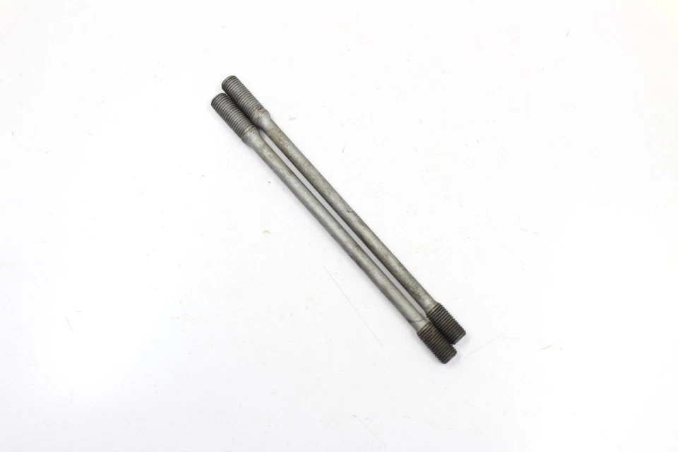 2000 SUZUKI KATANA 750 OEM MEDIUM CYLINDER HEAD STUD BOLT SET PAIR - Image 4 of 4