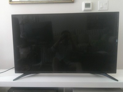 INSIGNIA 43'' FHD 60 Hz LED TV